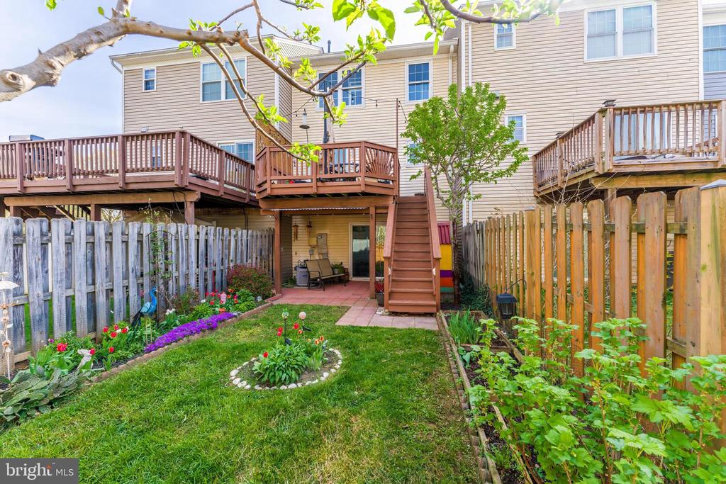 627 WARRENTON TERRACE NE