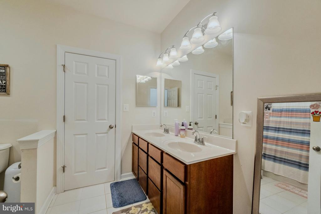 14963 CREEK POINT COURT