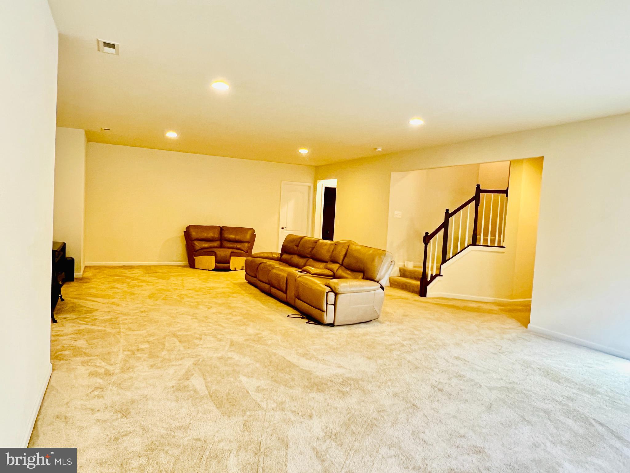 24823 BARRINGTON GROVE COURT