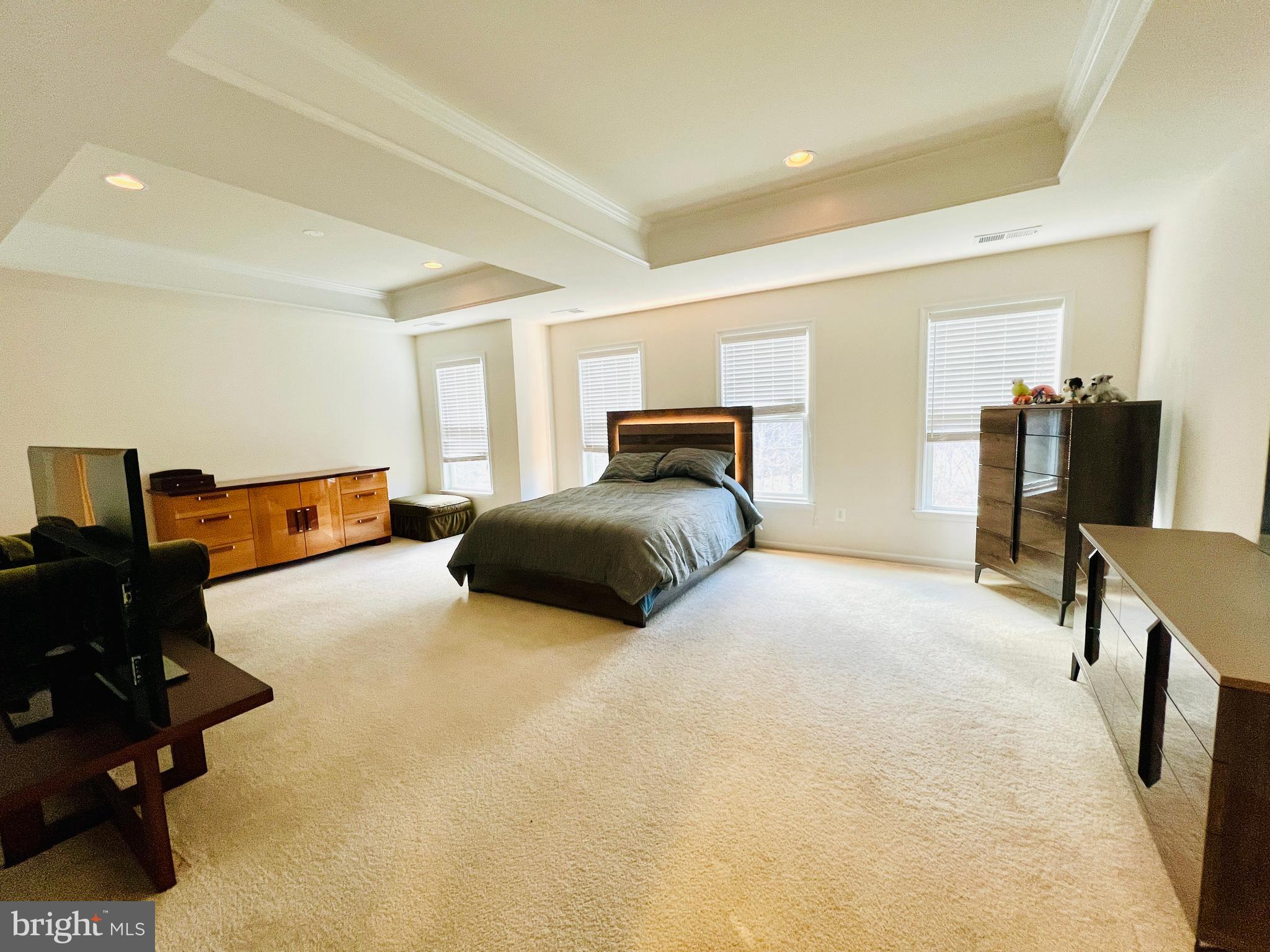 24823 BARRINGTON GROVE COURT