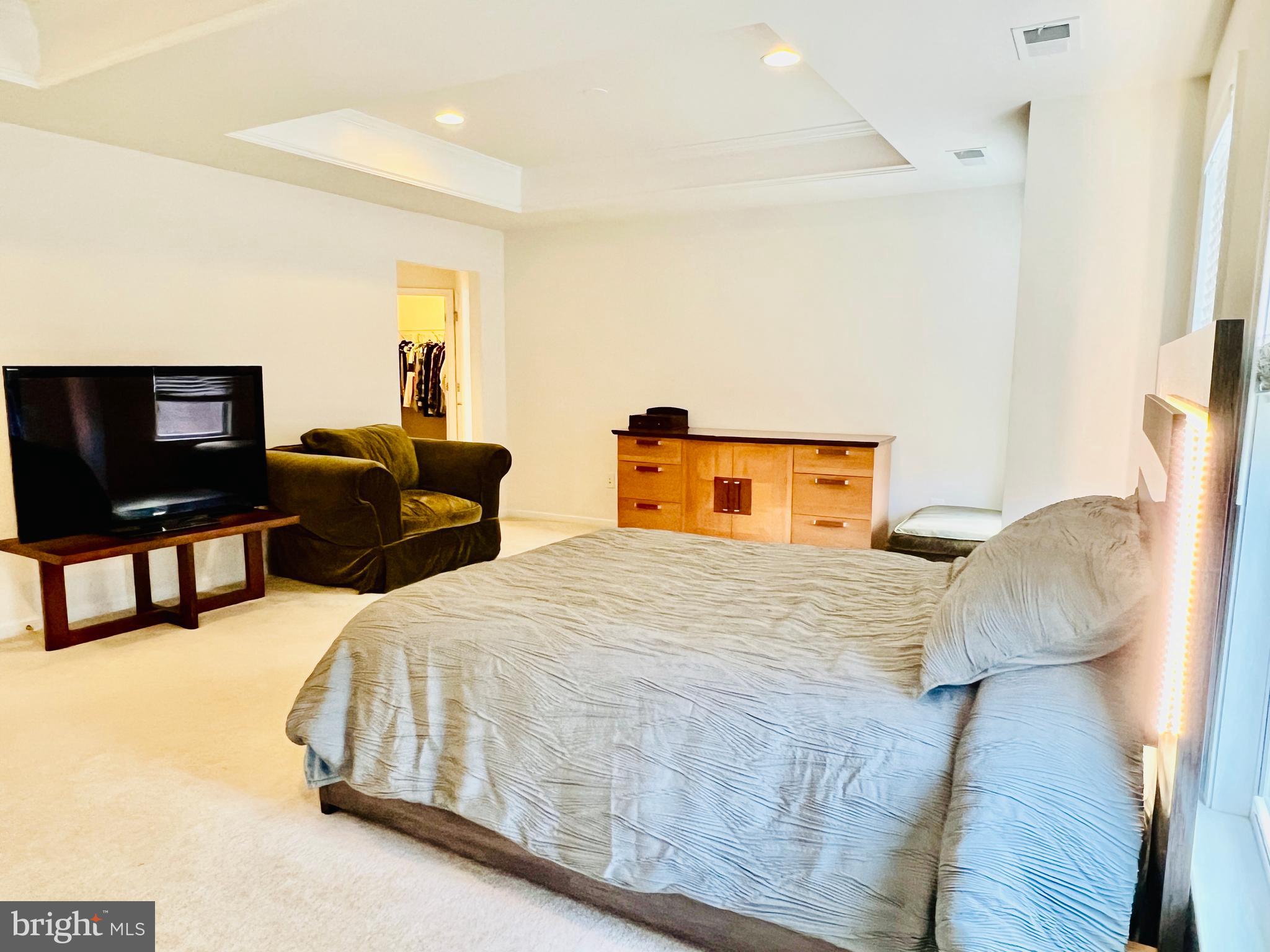 24823 BARRINGTON GROVE COURT