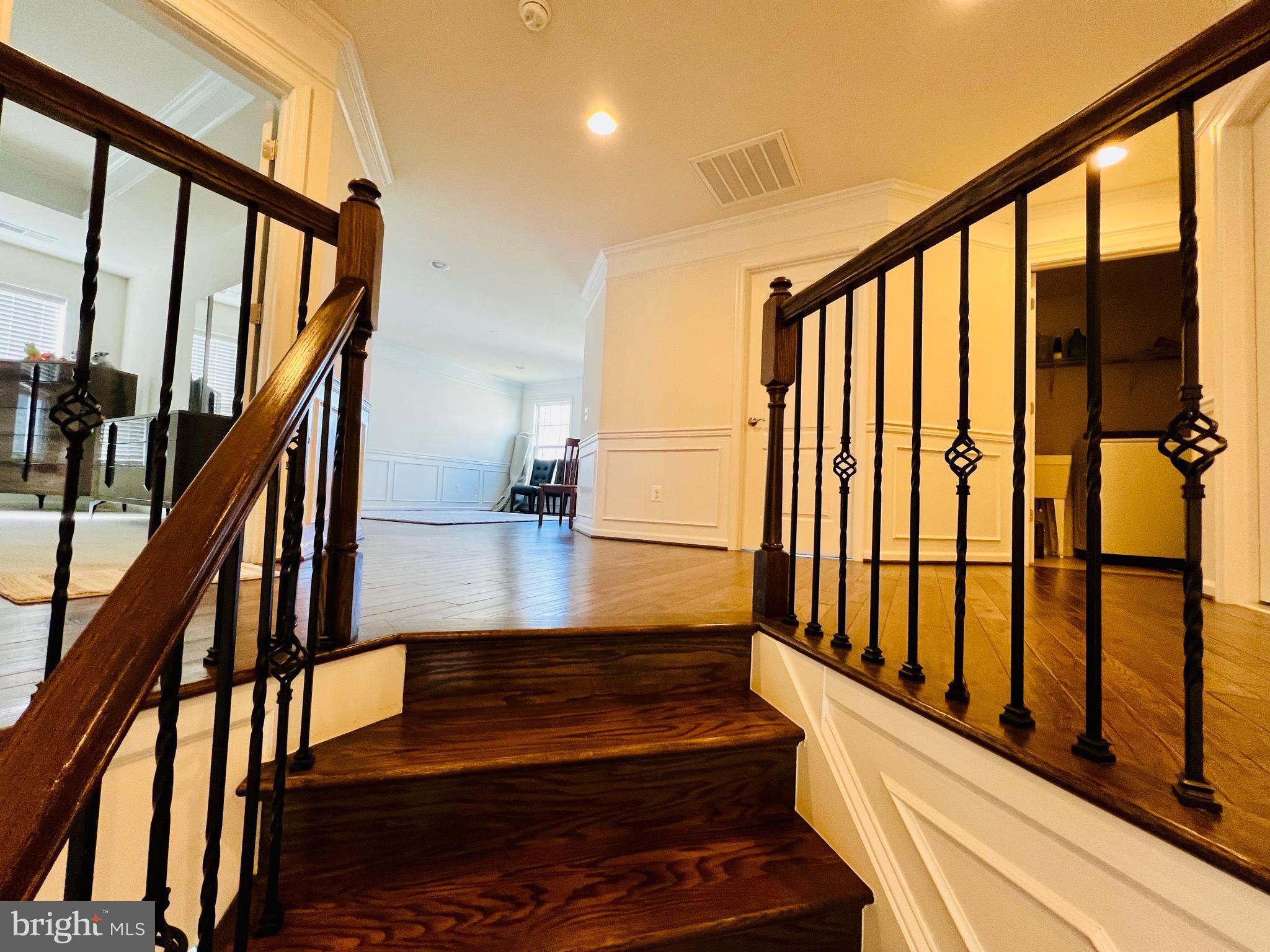 24823 BARRINGTON GROVE COURT