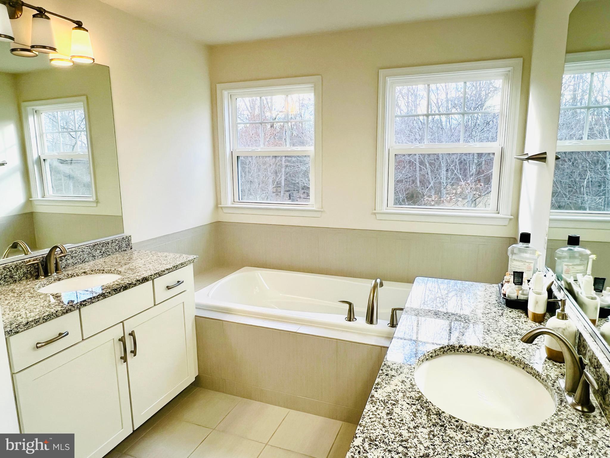 24823 BARRINGTON GROVE COURT