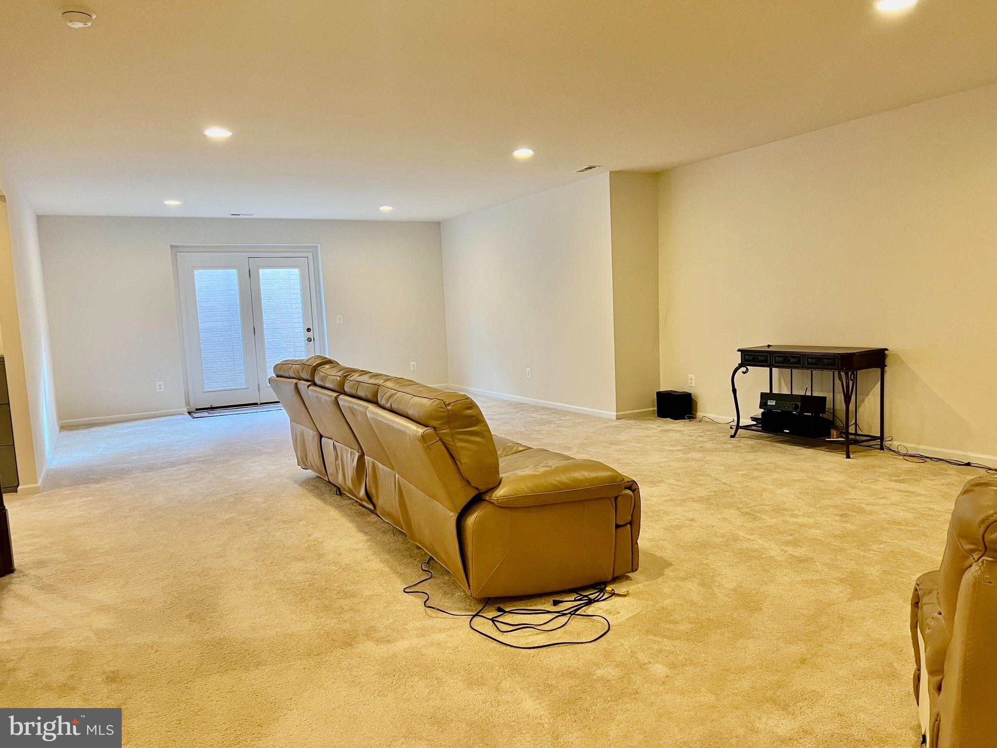 24823 BARRINGTON GROVE COURT