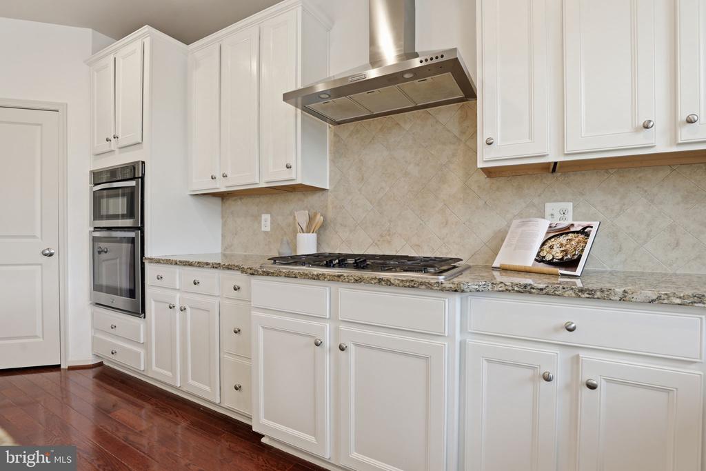 42537 DREAMWEAVER DRIVE