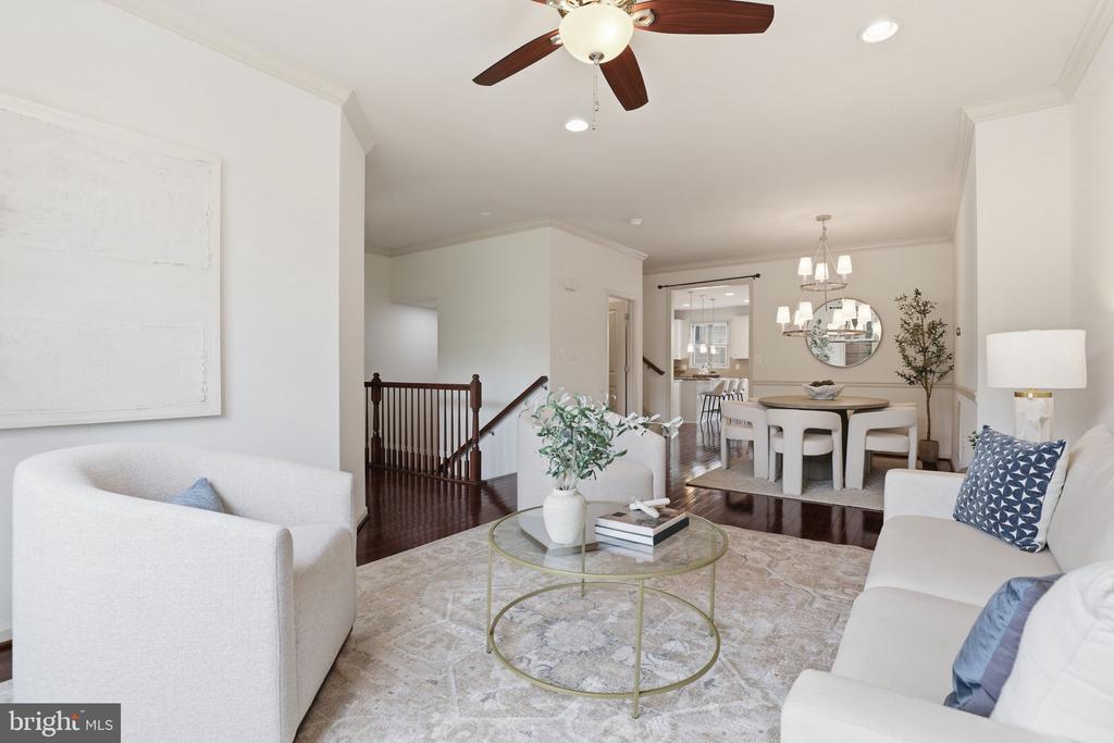 42537 DREAMWEAVER DRIVE