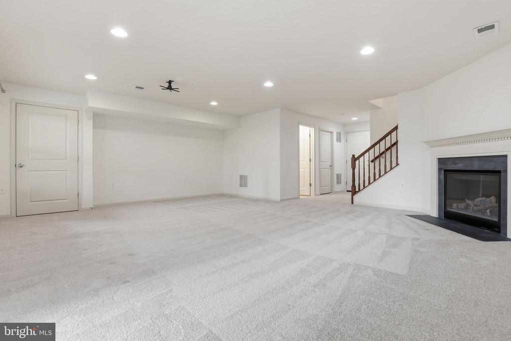 42537 DREAMWEAVER DRIVE