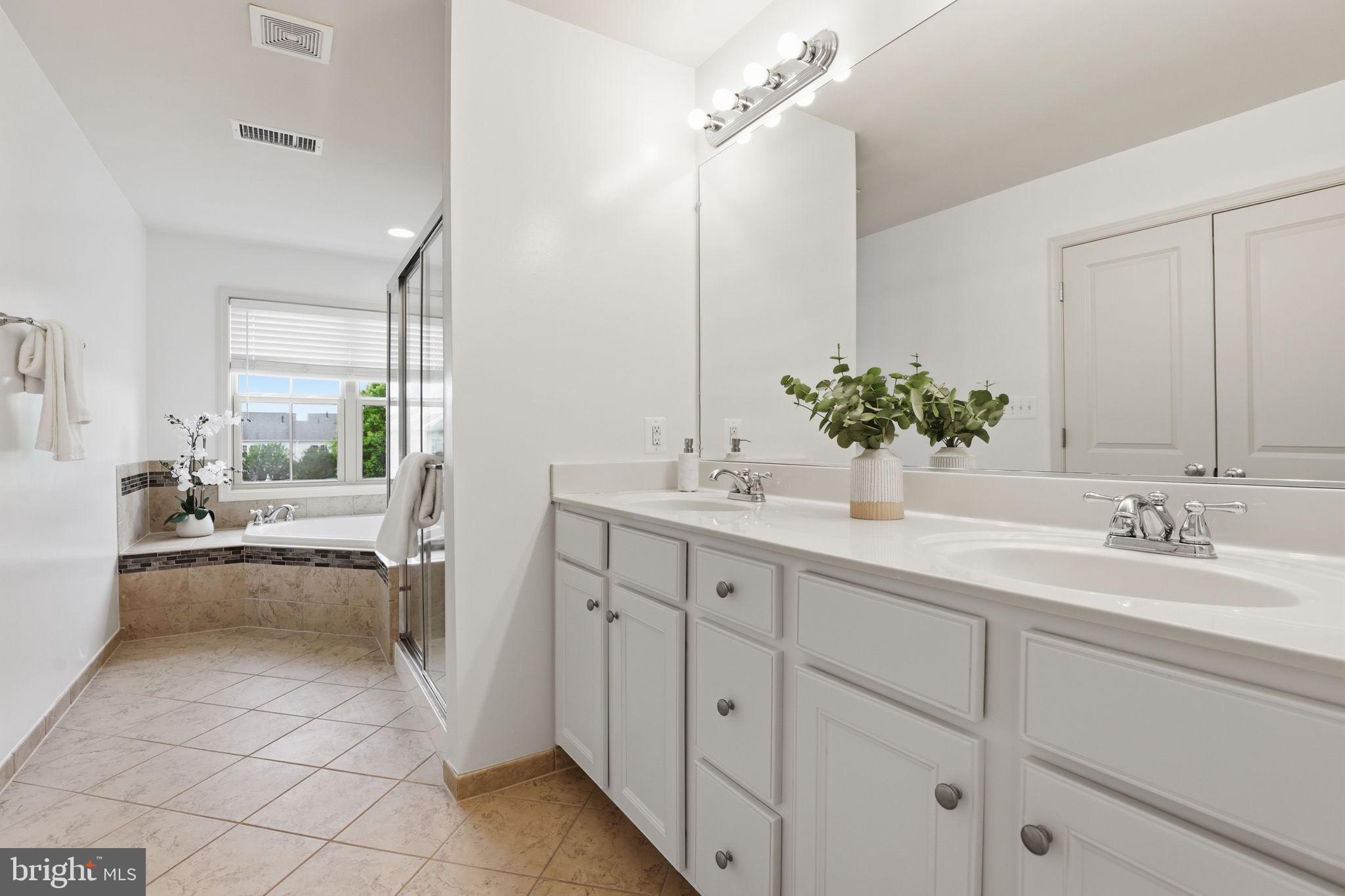42537 DREAMWEAVER DRIVE