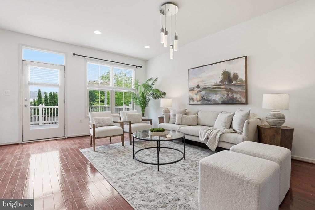 42537 DREAMWEAVER DRIVE