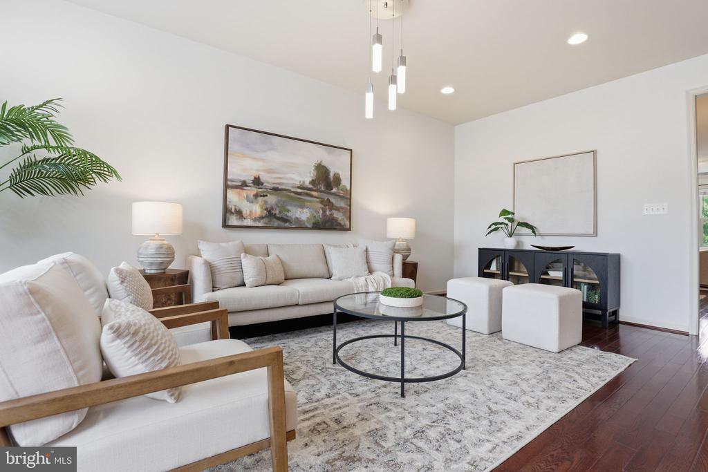 42537 DREAMWEAVER DRIVE