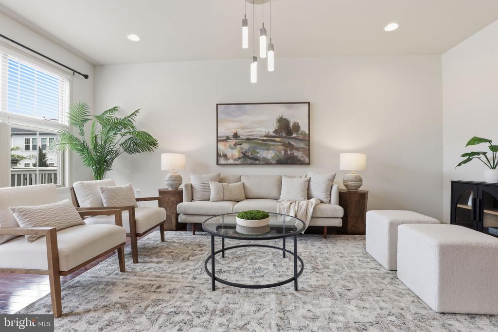 42537 DREAMWEAVER DRIVE