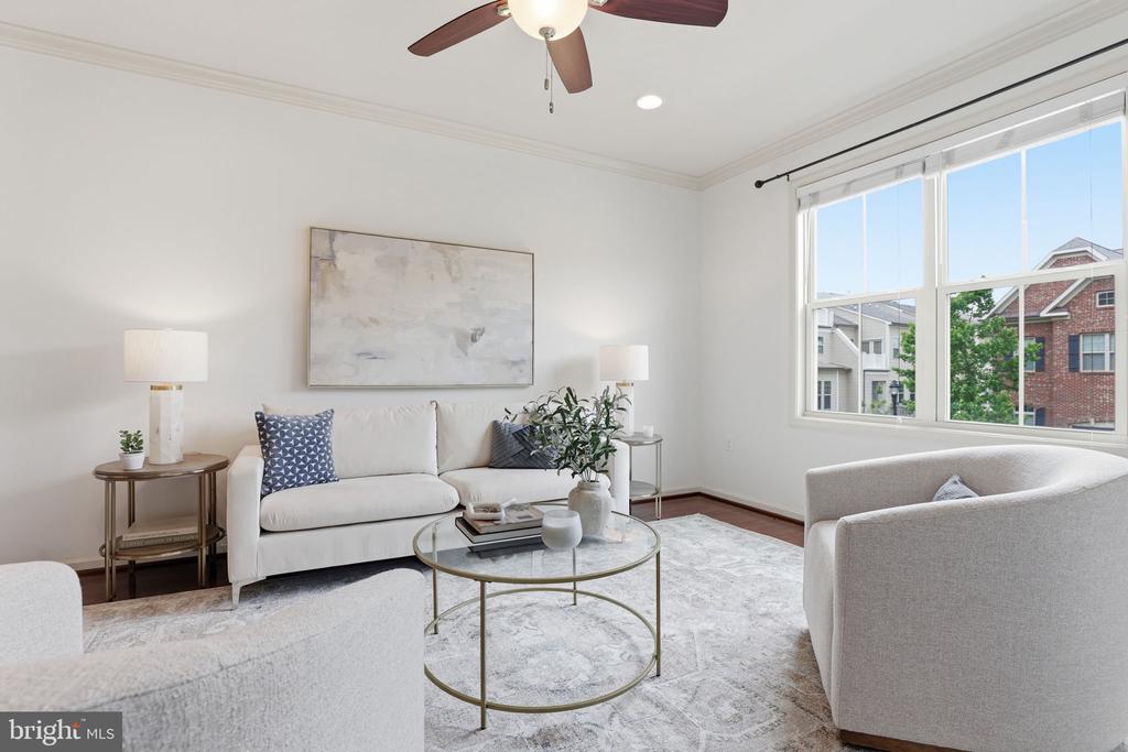 42537 DREAMWEAVER DRIVE
