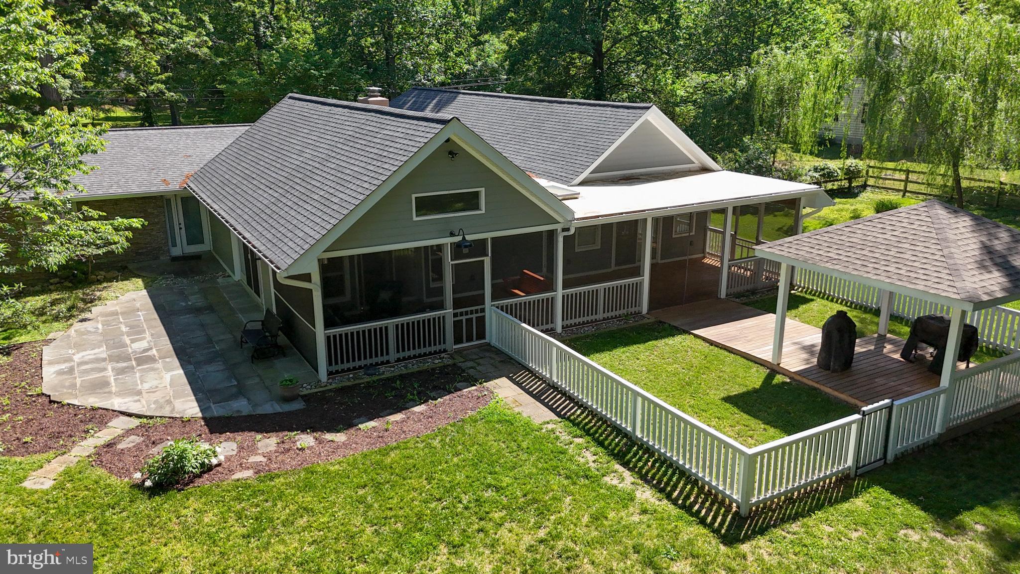 14 OAK LANE