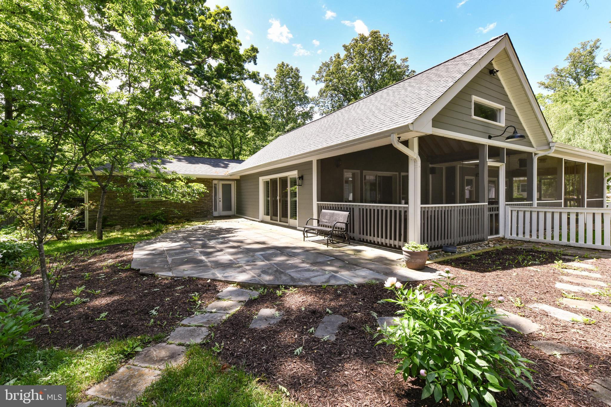 14 OAK LANE