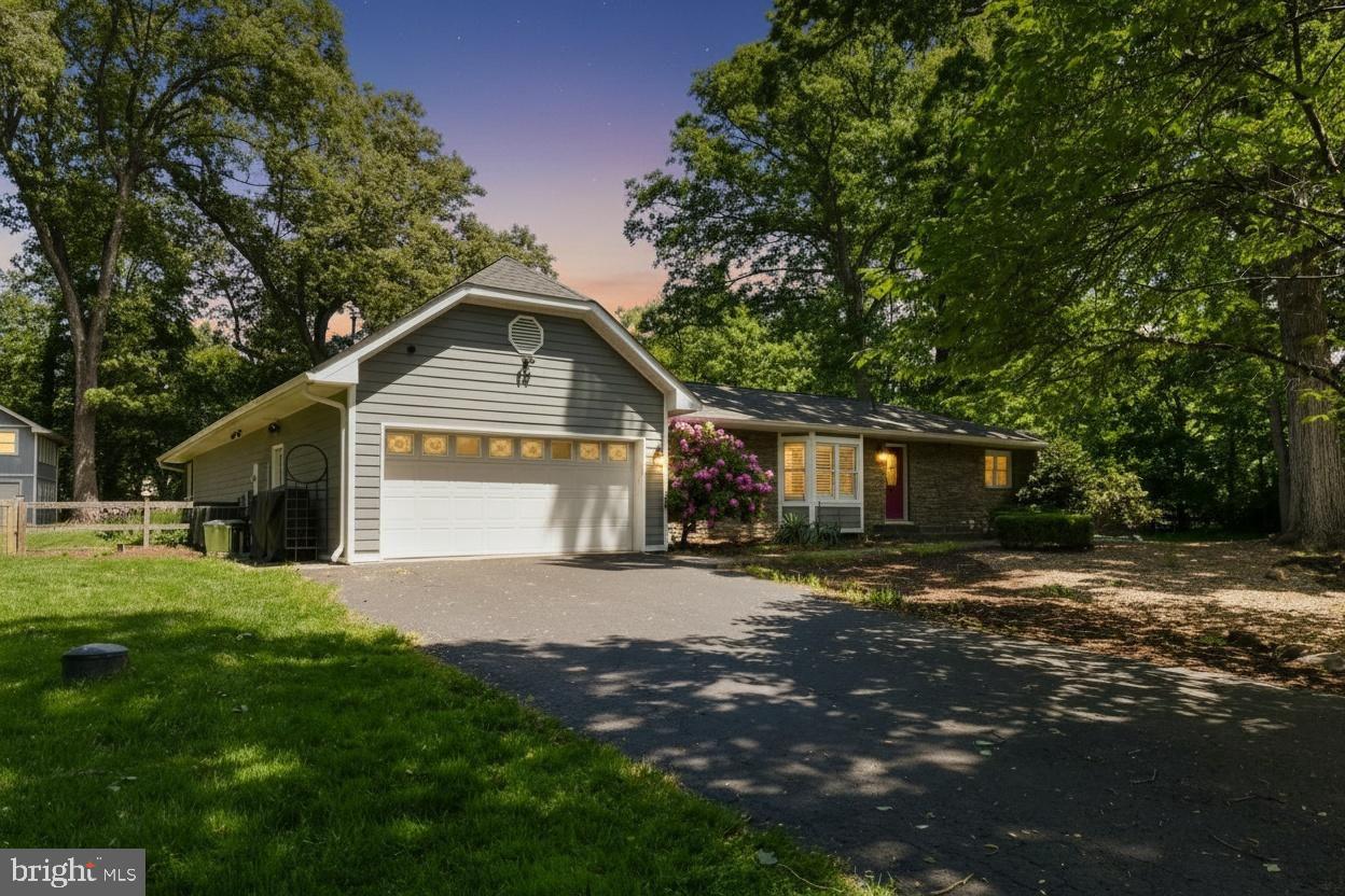 14 OAK LANE