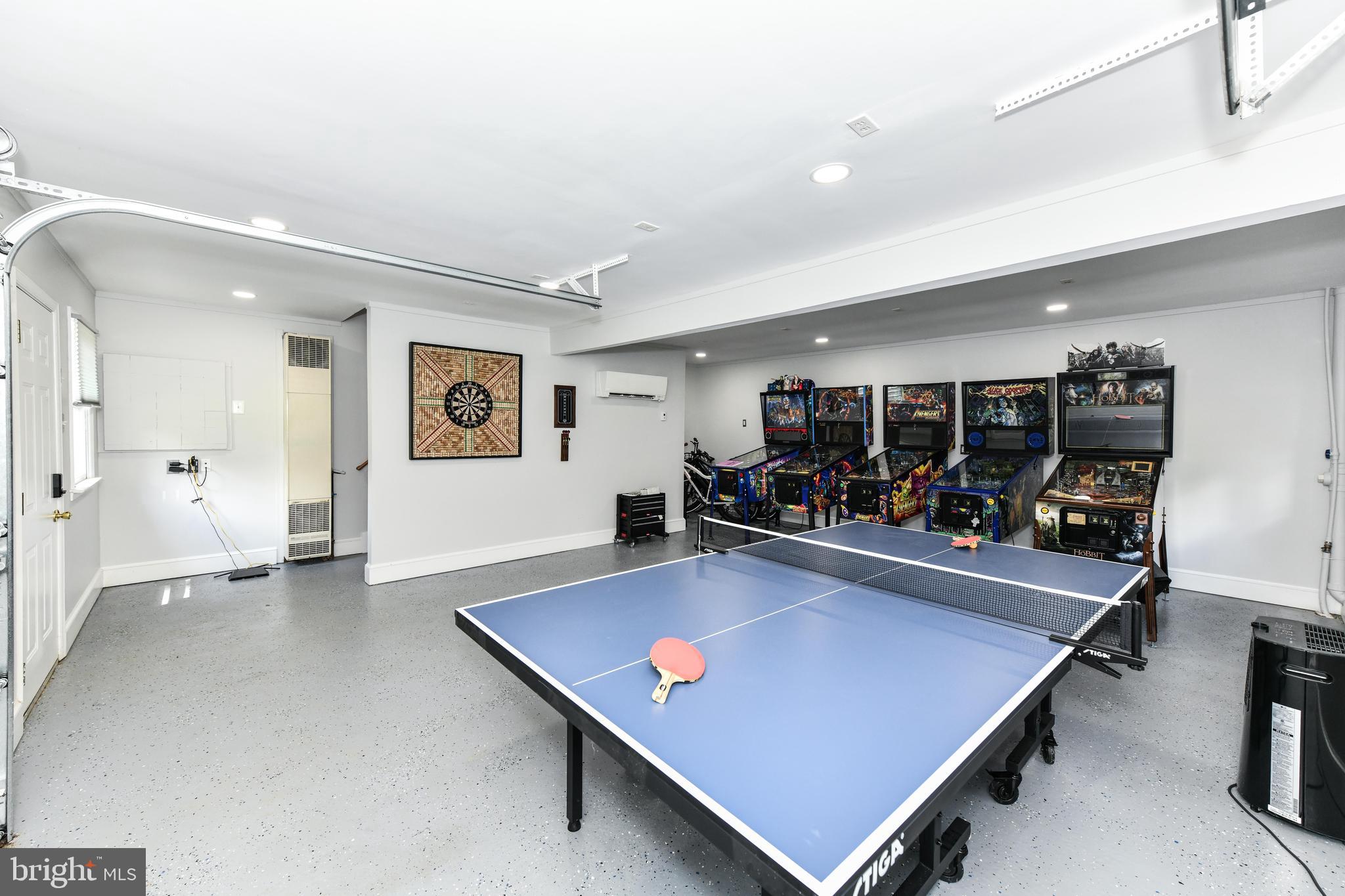 14 OAK LANE