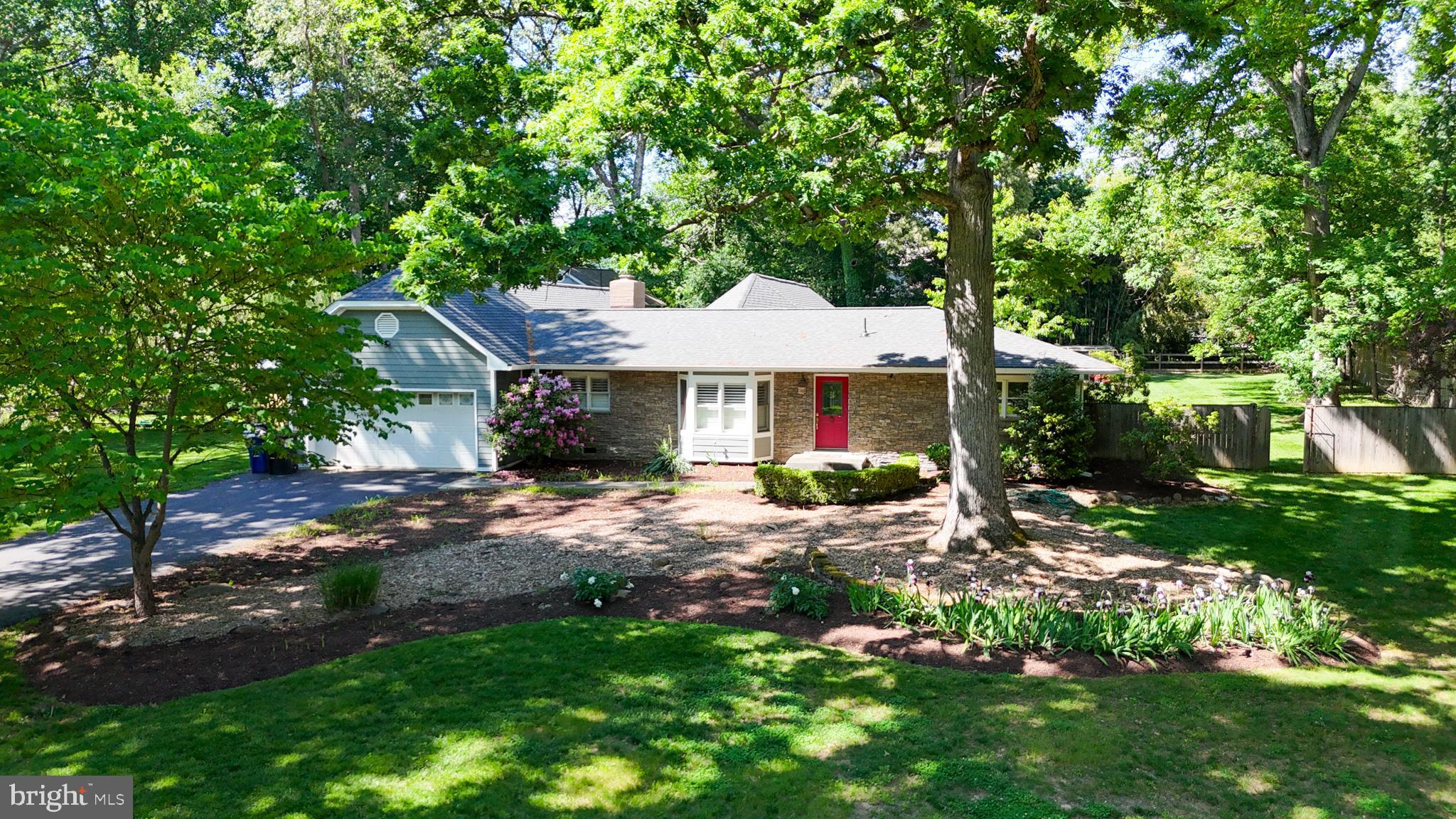 14 OAK LANE