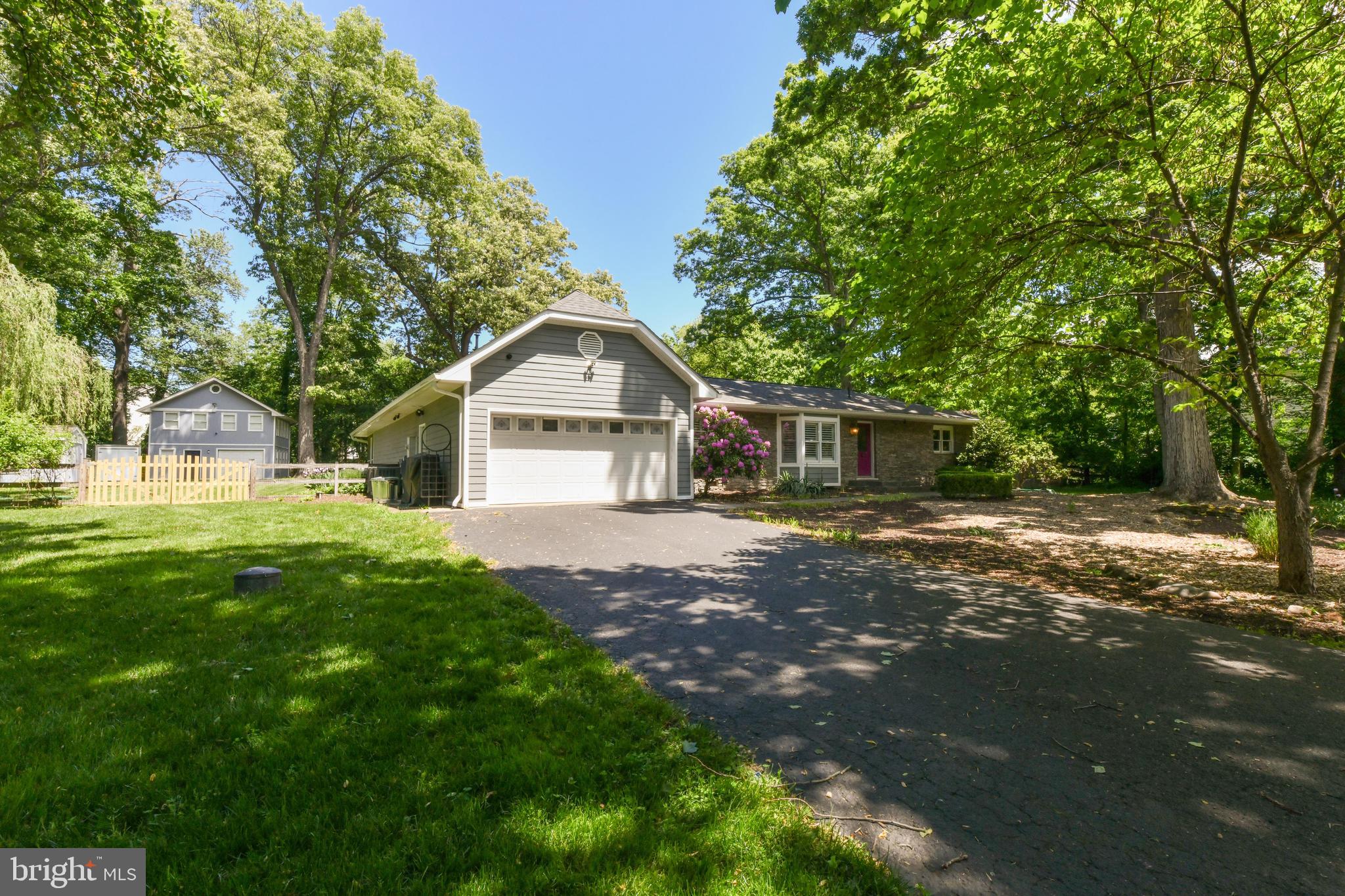 14 OAK LANE