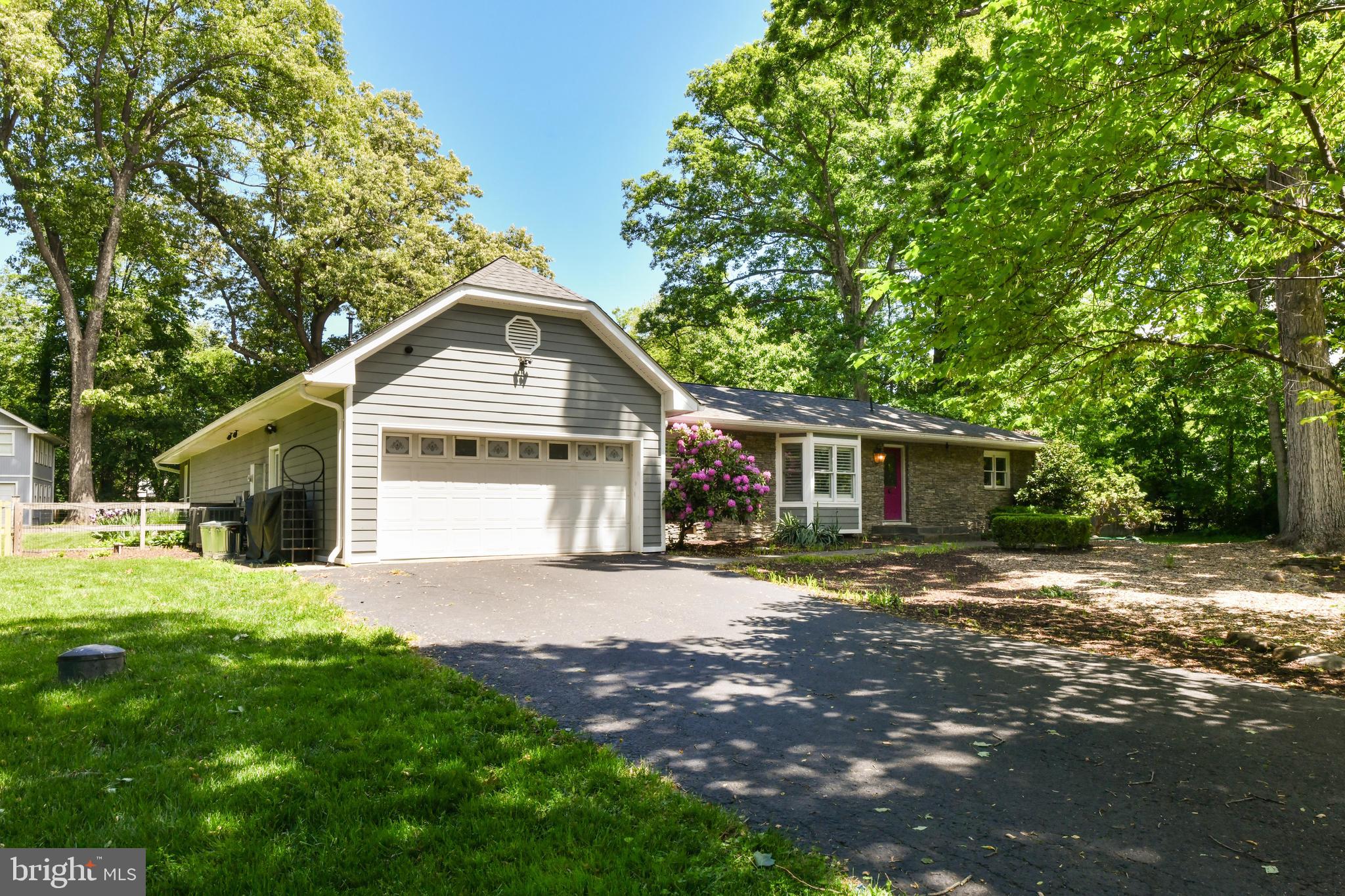 14 OAK LANE
