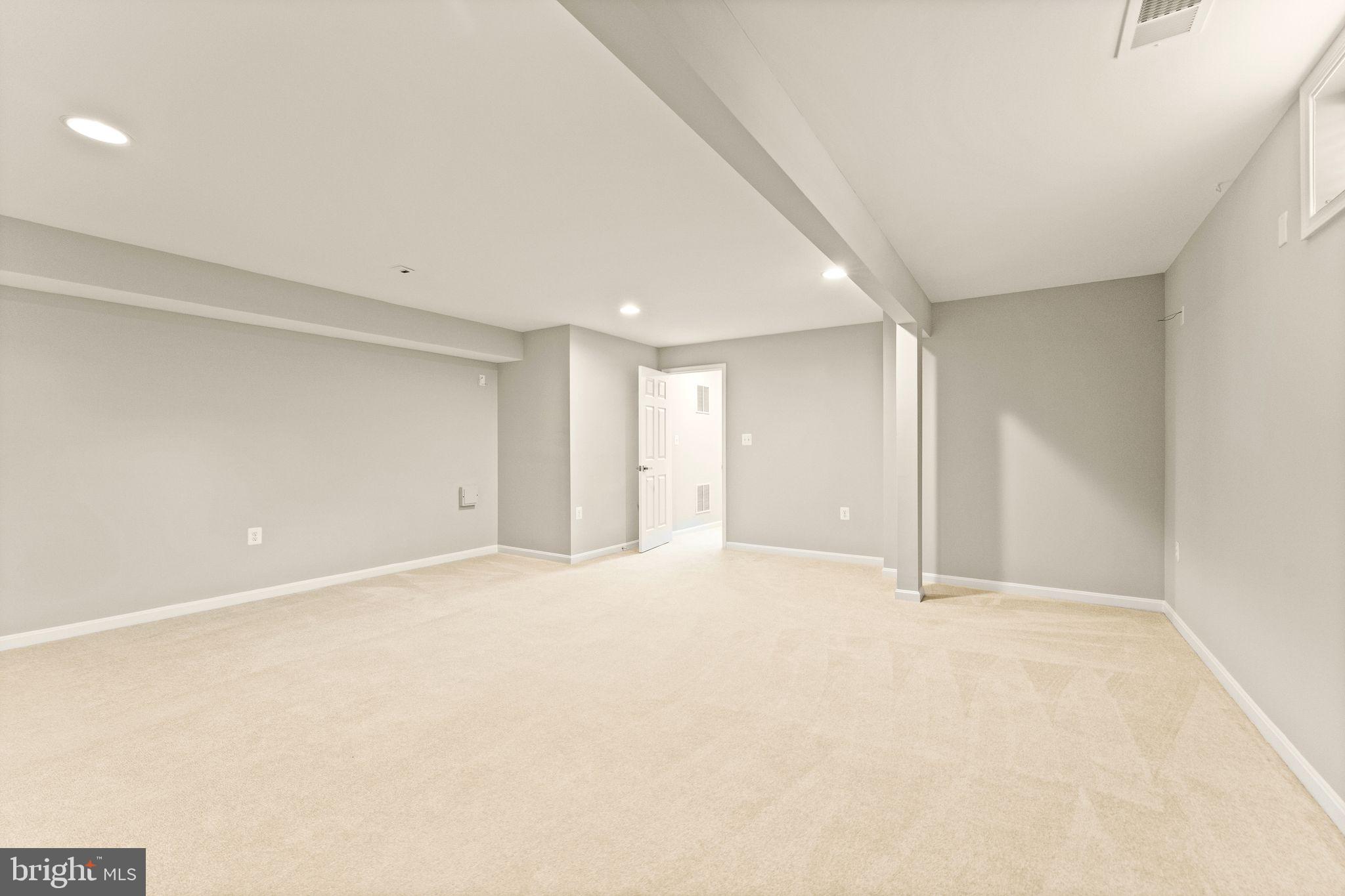 243 MINDY COURT SE