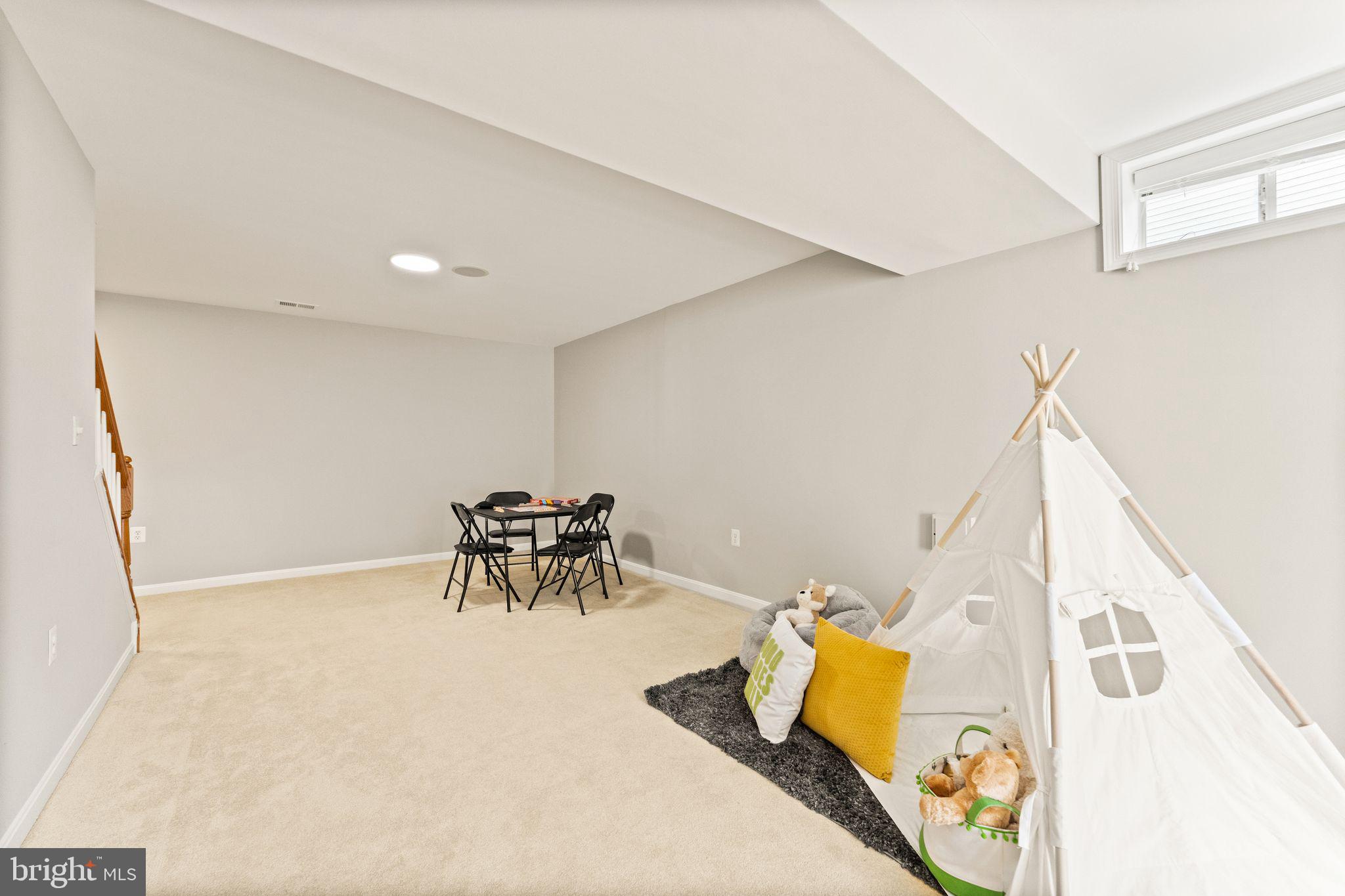 243 MINDY COURT SE