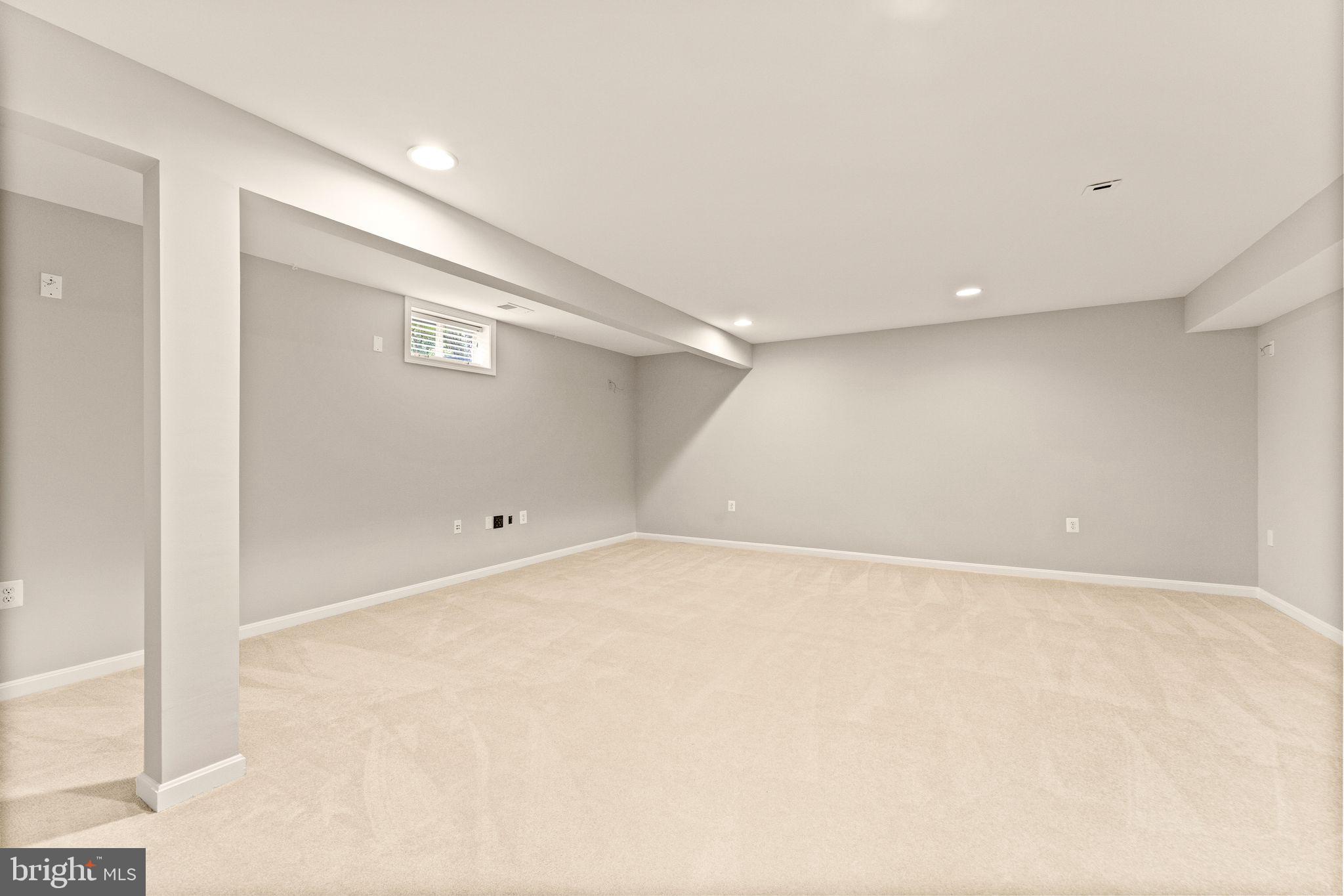 243 MINDY COURT SE