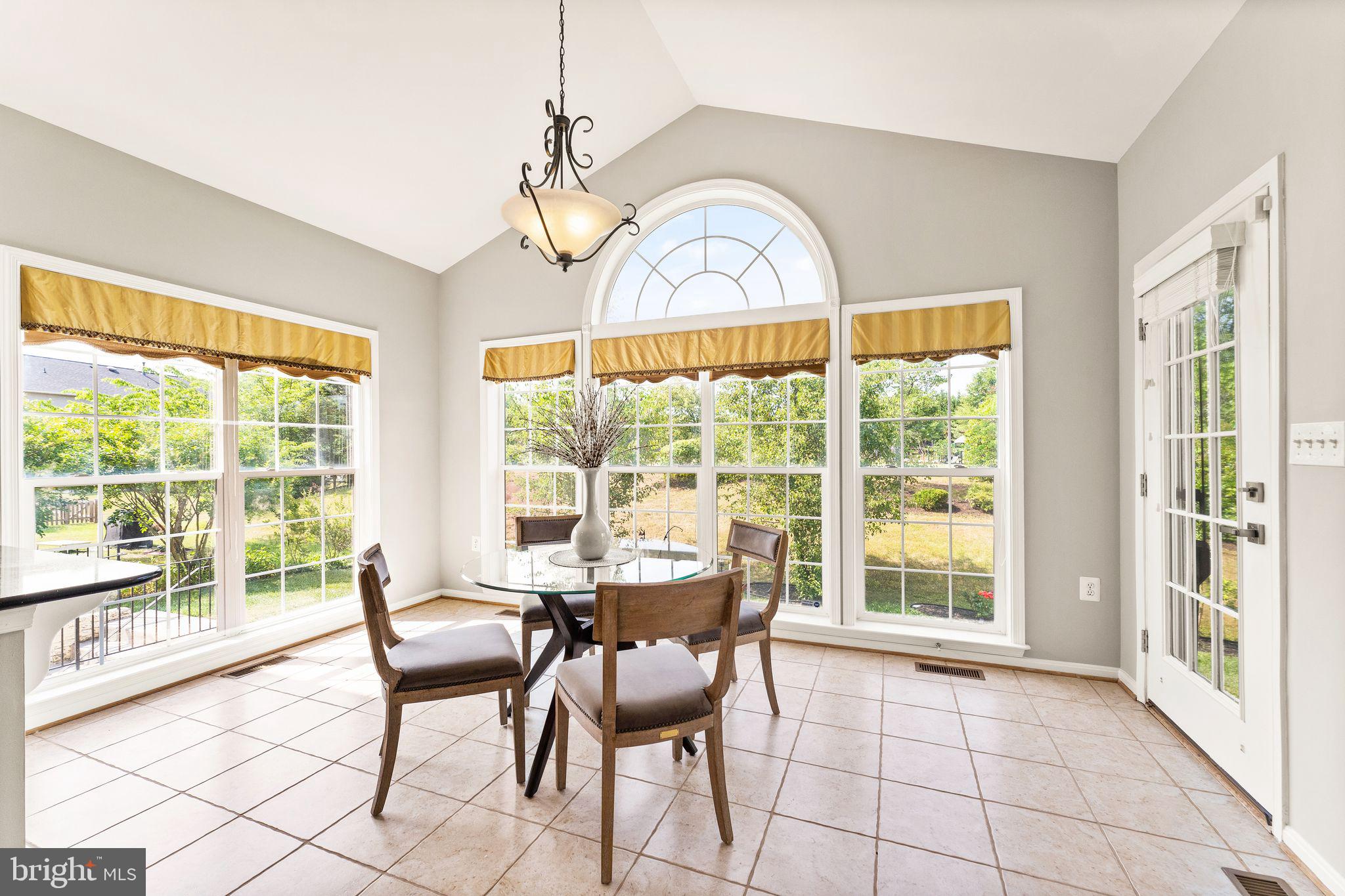 243 MINDY COURT SE