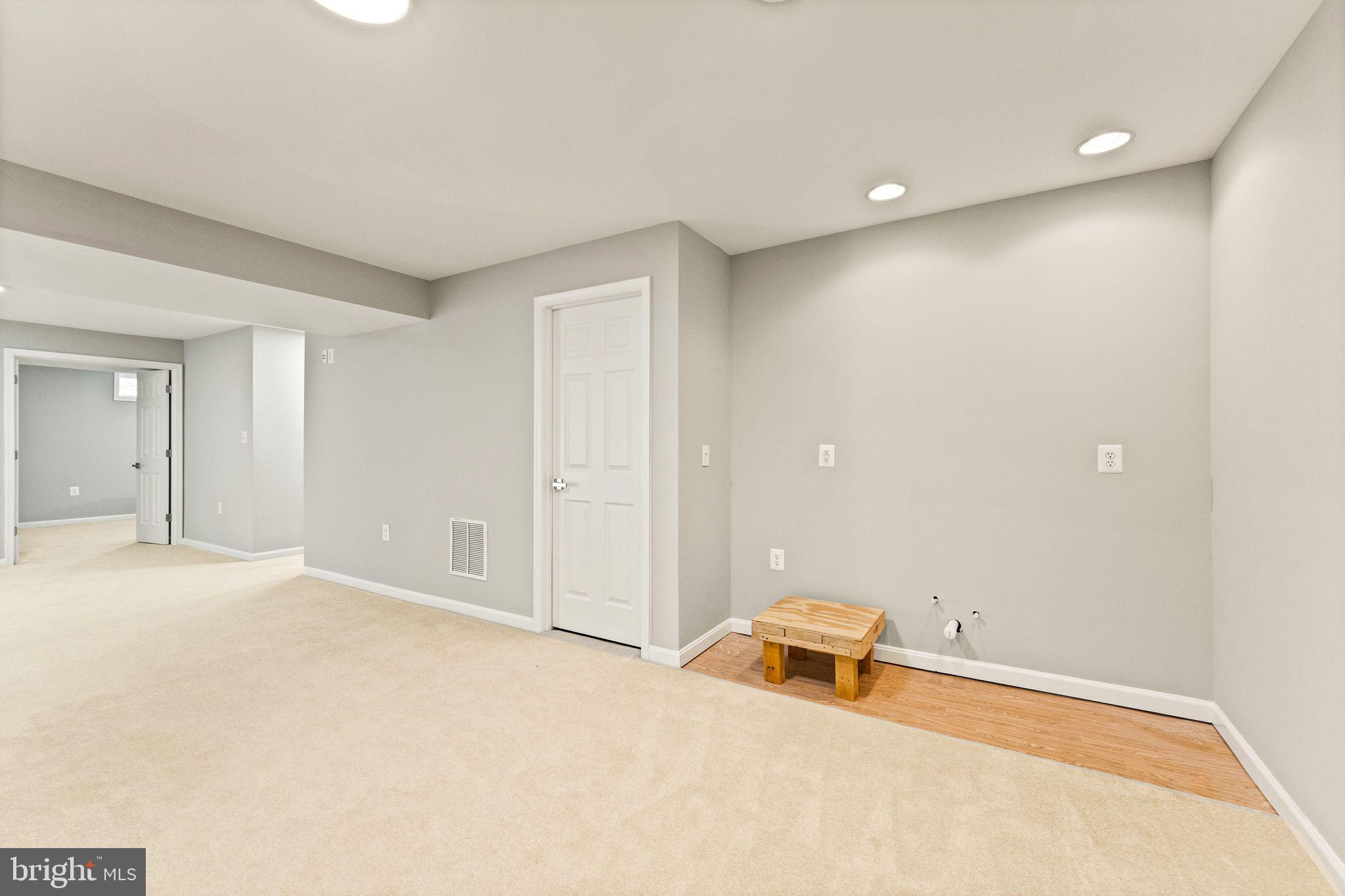 243 MINDY COURT SE