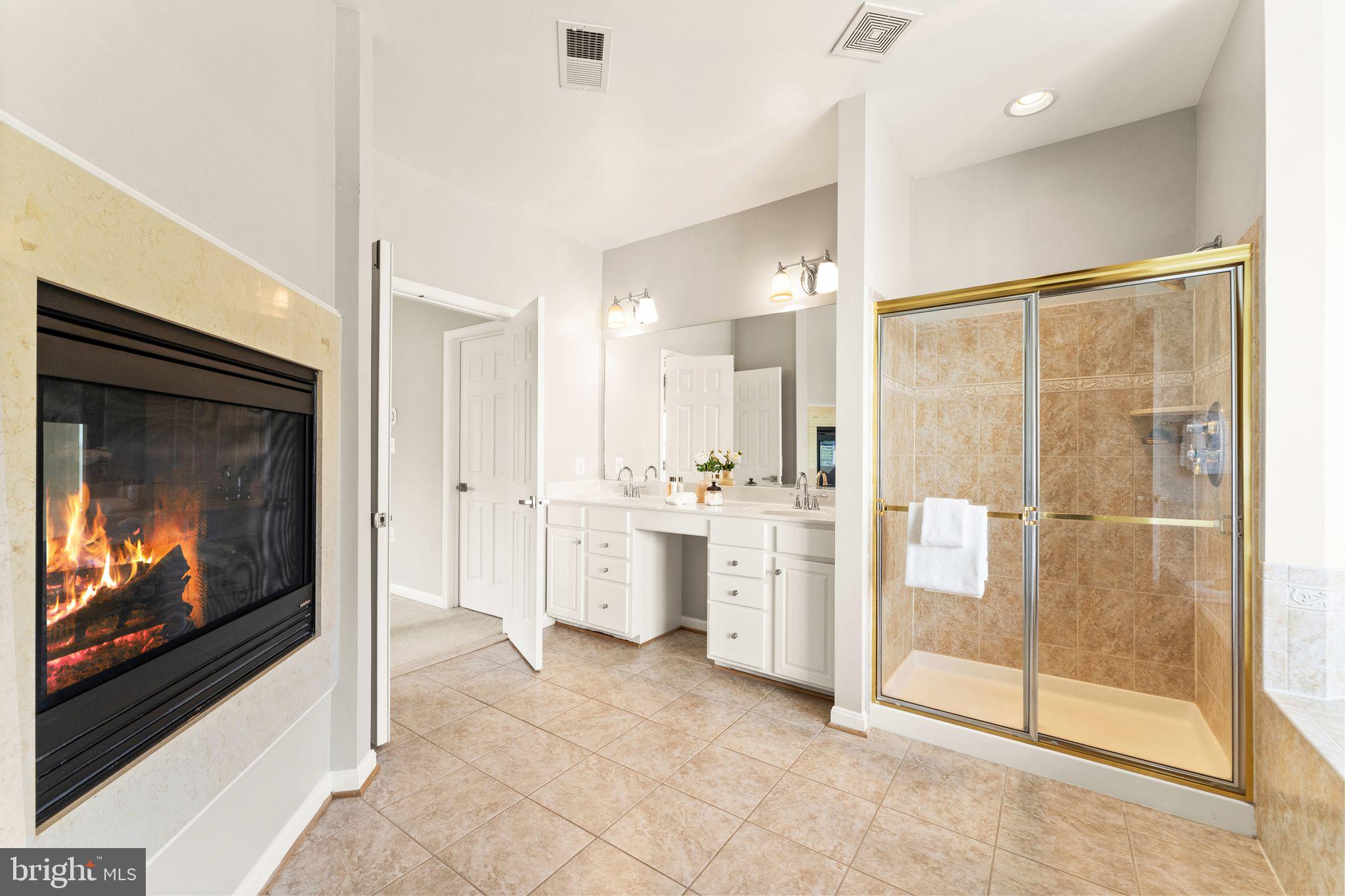 243 MINDY COURT SE