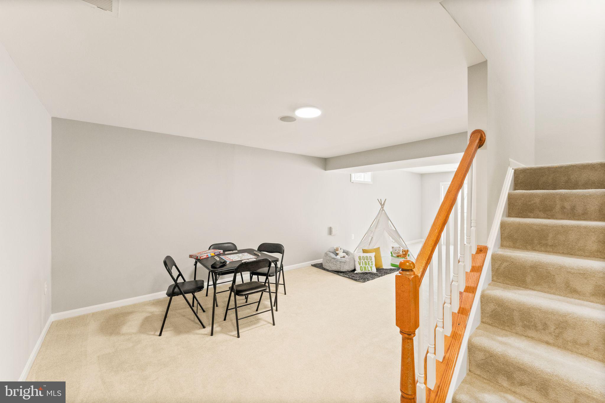 243 MINDY COURT SE
