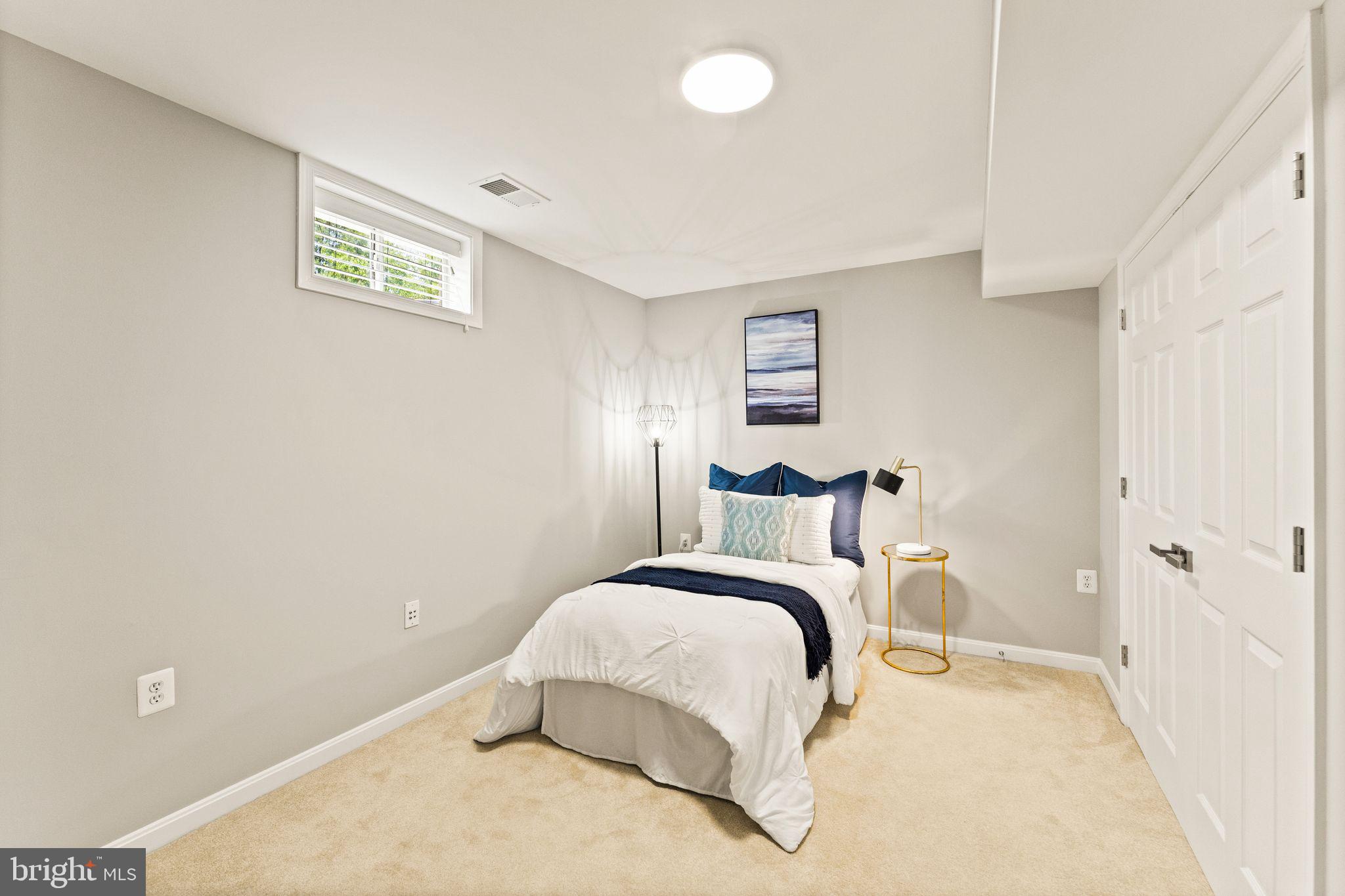 243 MINDY COURT SE