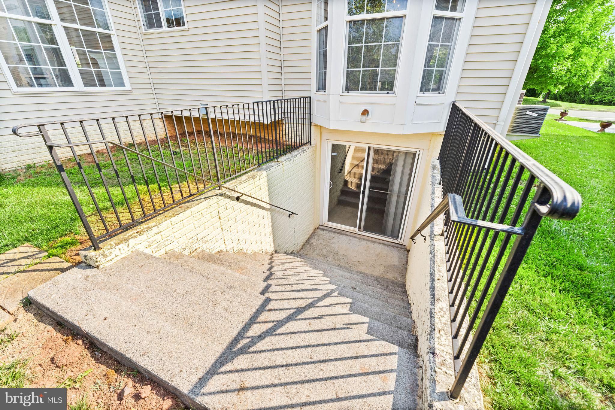 243 MINDY COURT SE