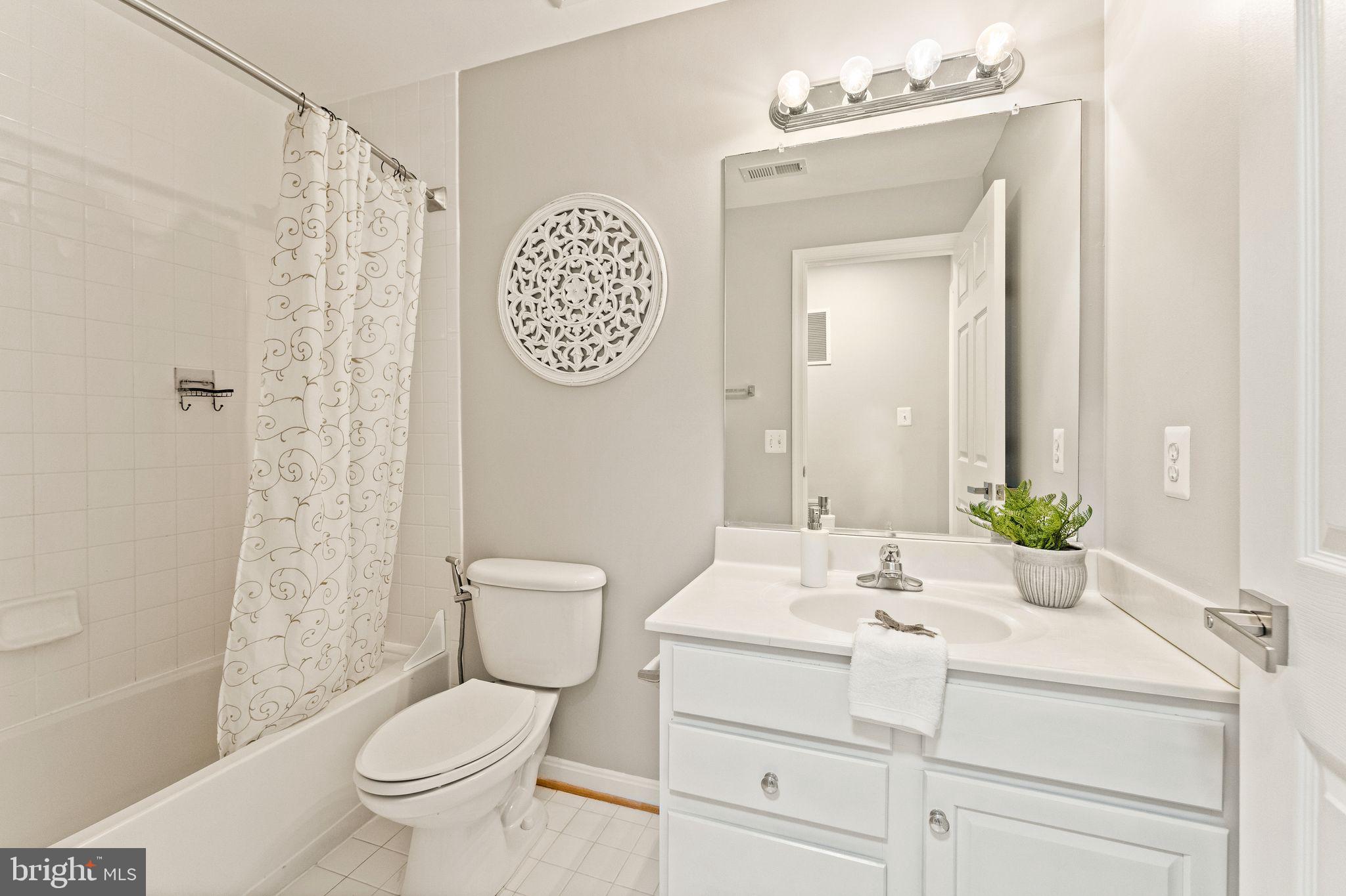 243 MINDY COURT SE