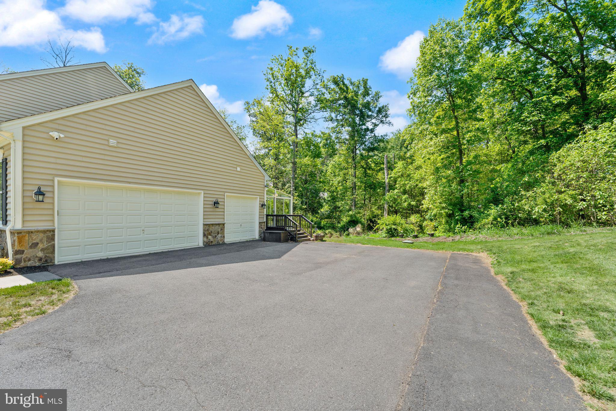 18113 LINDEN GROVE COURT