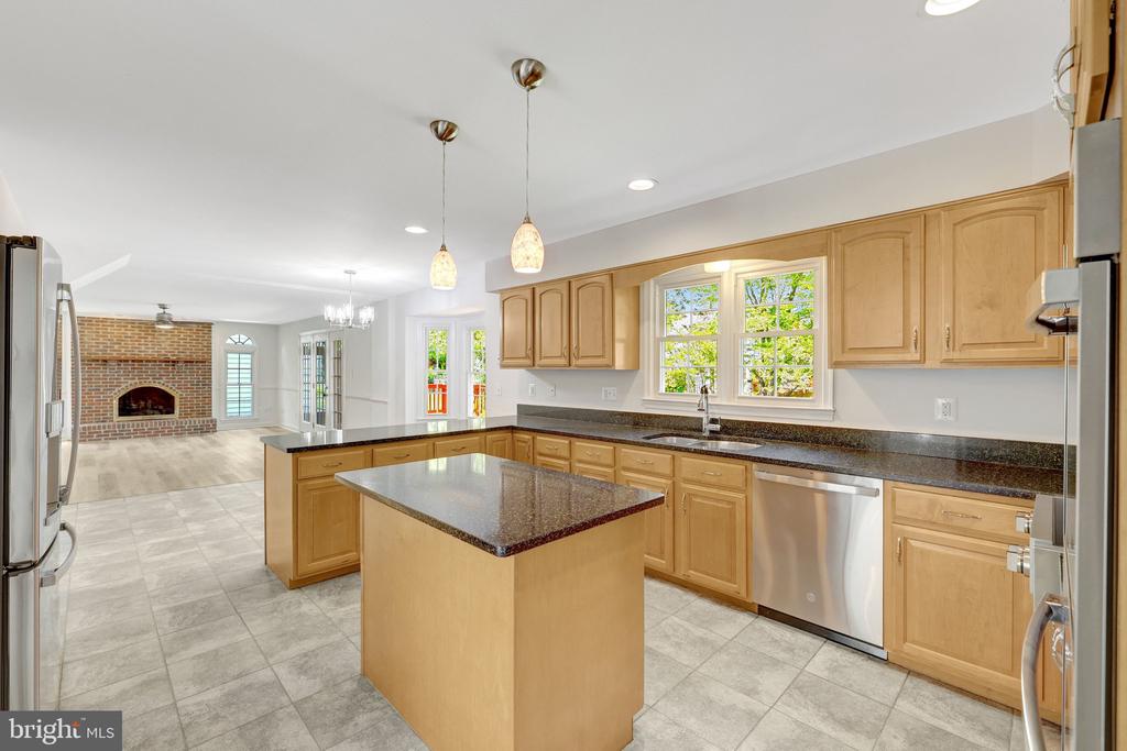 43501 GOLDEN MEADOW CIRCLE