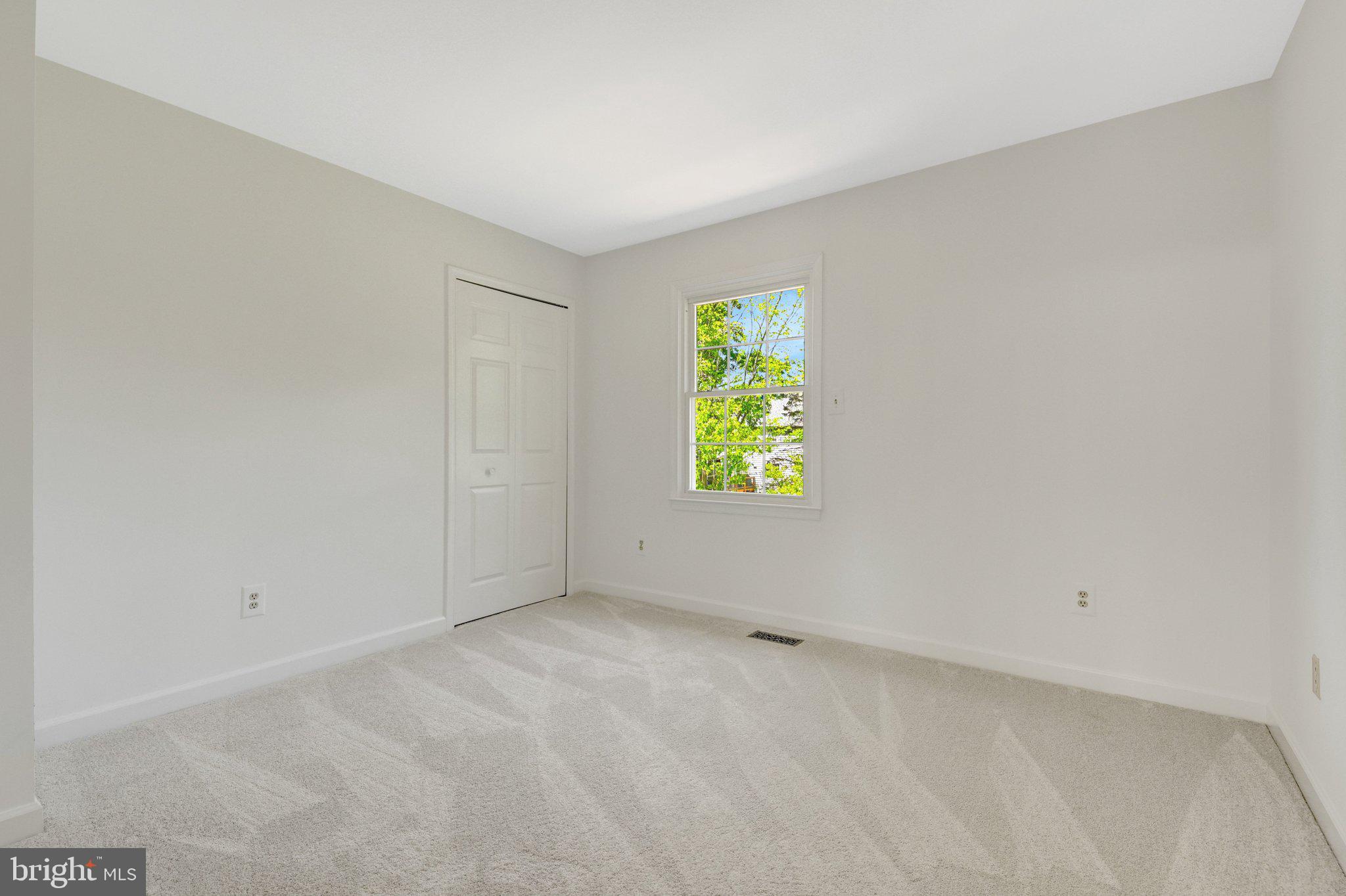 43501 GOLDEN MEADOW CIRCLE