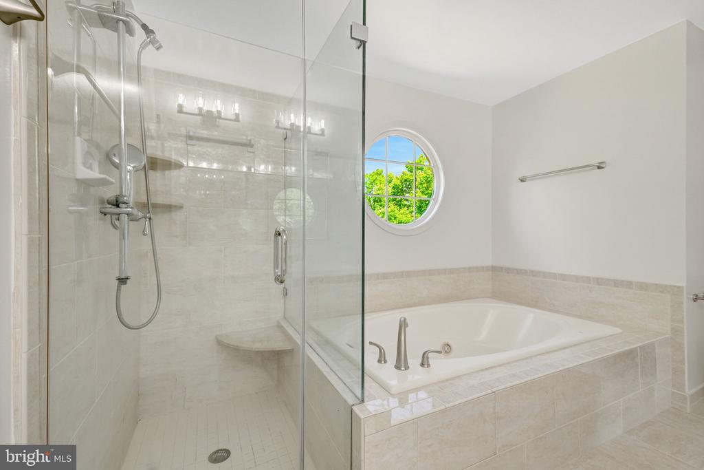 43501 GOLDEN MEADOW CIRCLE