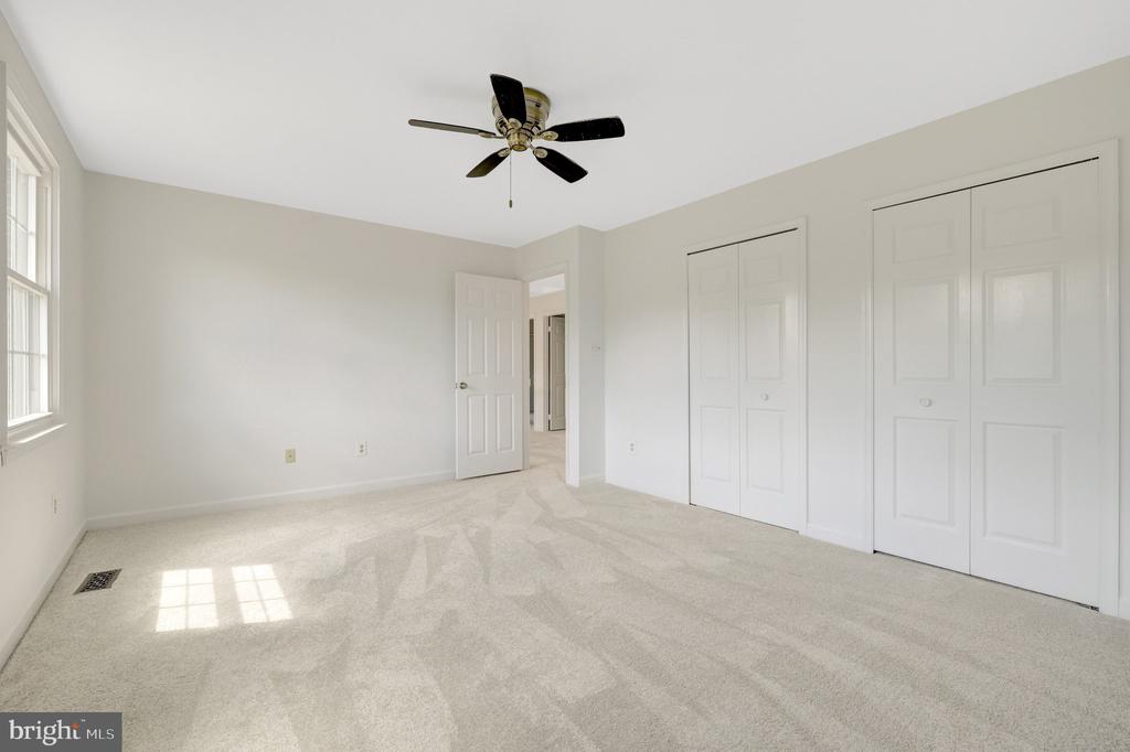 43501 GOLDEN MEADOW CIRCLE