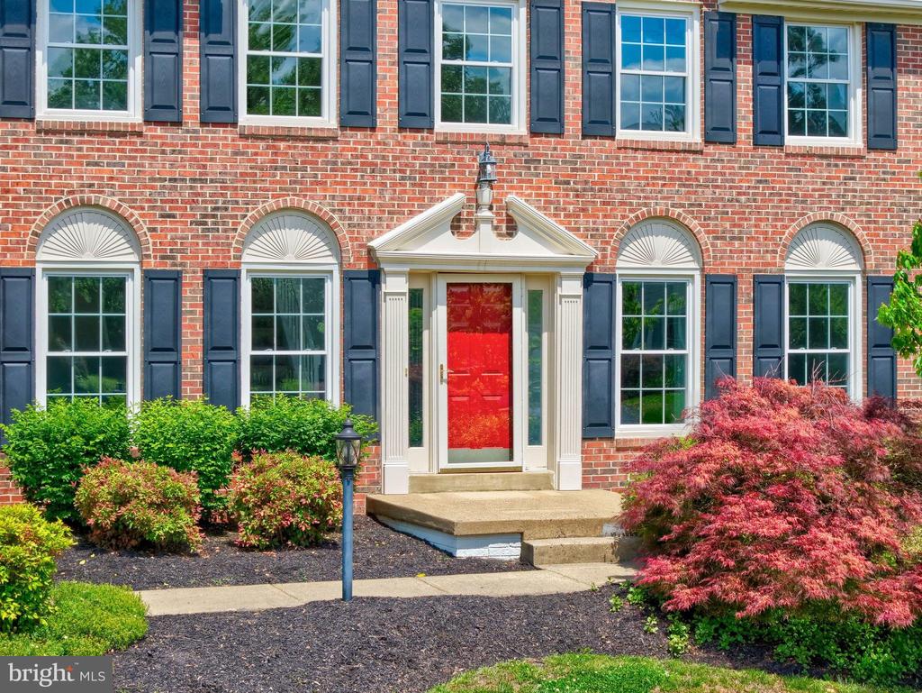 43501 GOLDEN MEADOW CIRCLE