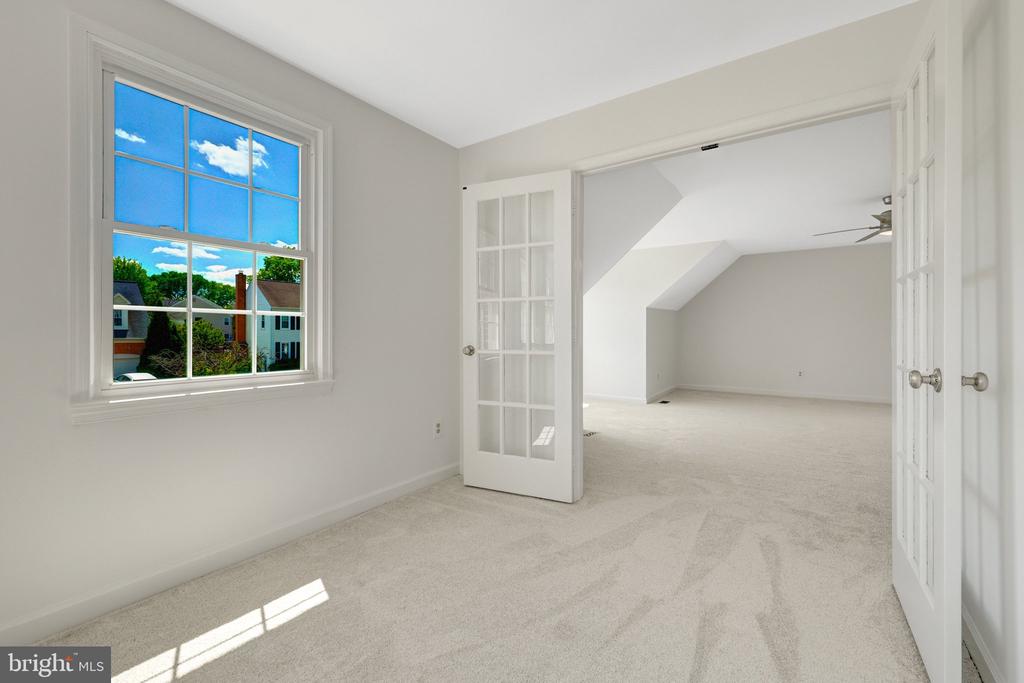 43501 GOLDEN MEADOW CIRCLE