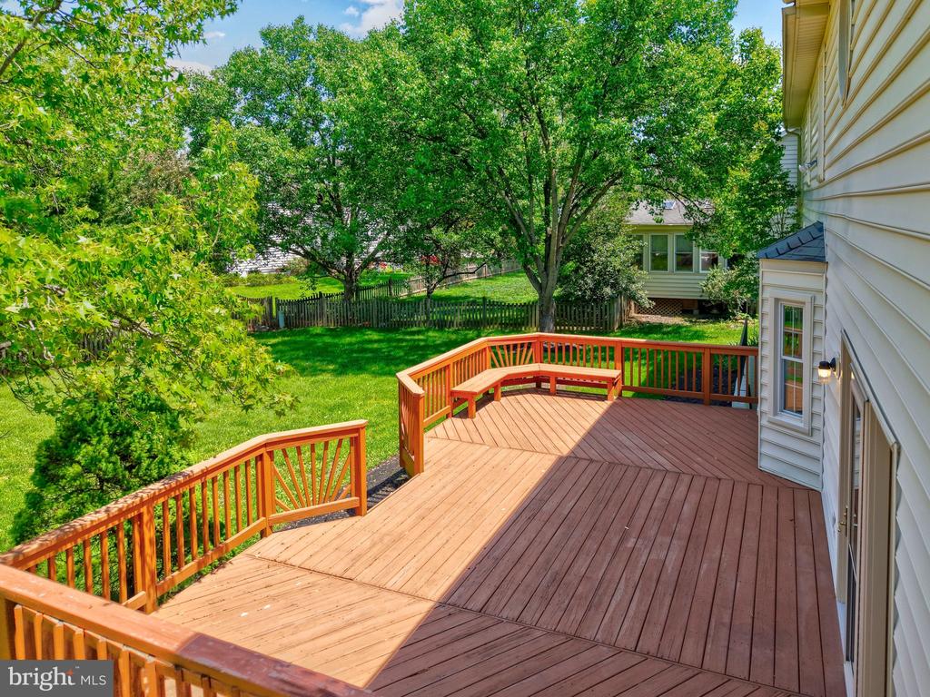 43501 GOLDEN MEADOW CIRCLE
