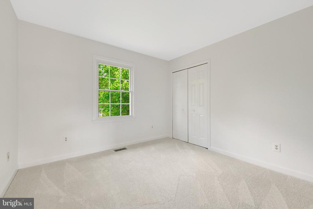 43501 GOLDEN MEADOW CIRCLE