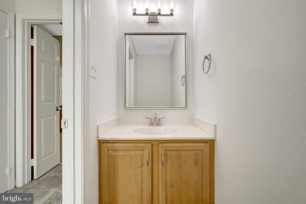 43501 GOLDEN MEADOW CIRCLE