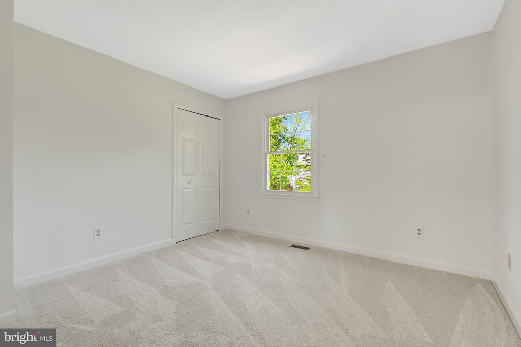 43501 GOLDEN MEADOW CIRCLE