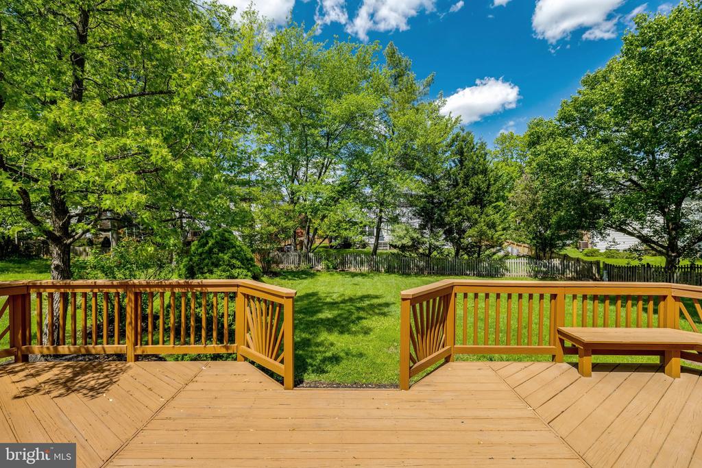 43501 GOLDEN MEADOW CIRCLE