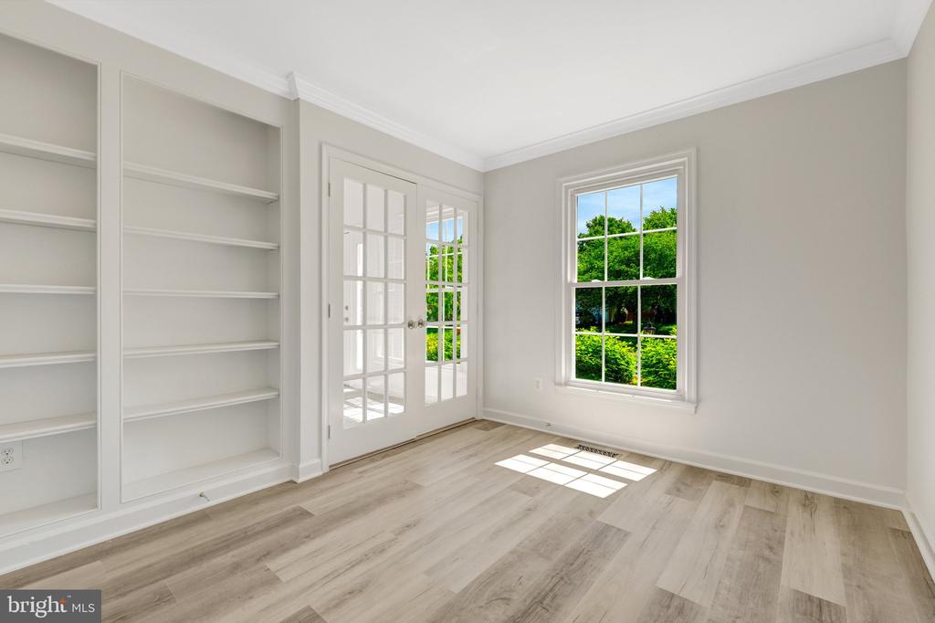 43501 GOLDEN MEADOW CIRCLE