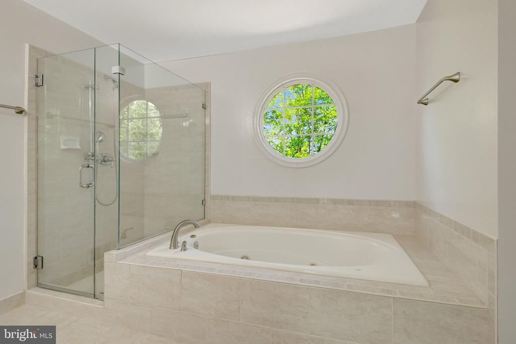 43501 GOLDEN MEADOW CIRCLE