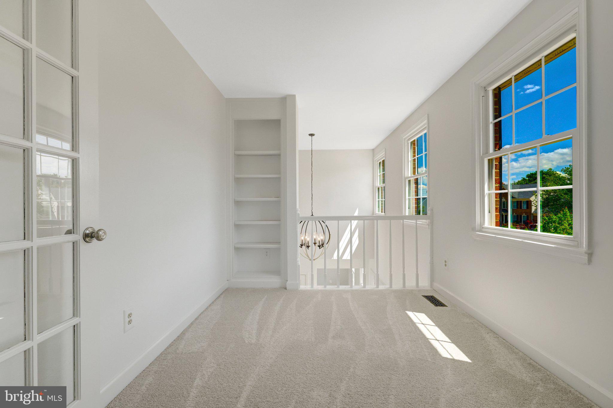 43501 GOLDEN MEADOW CIRCLE