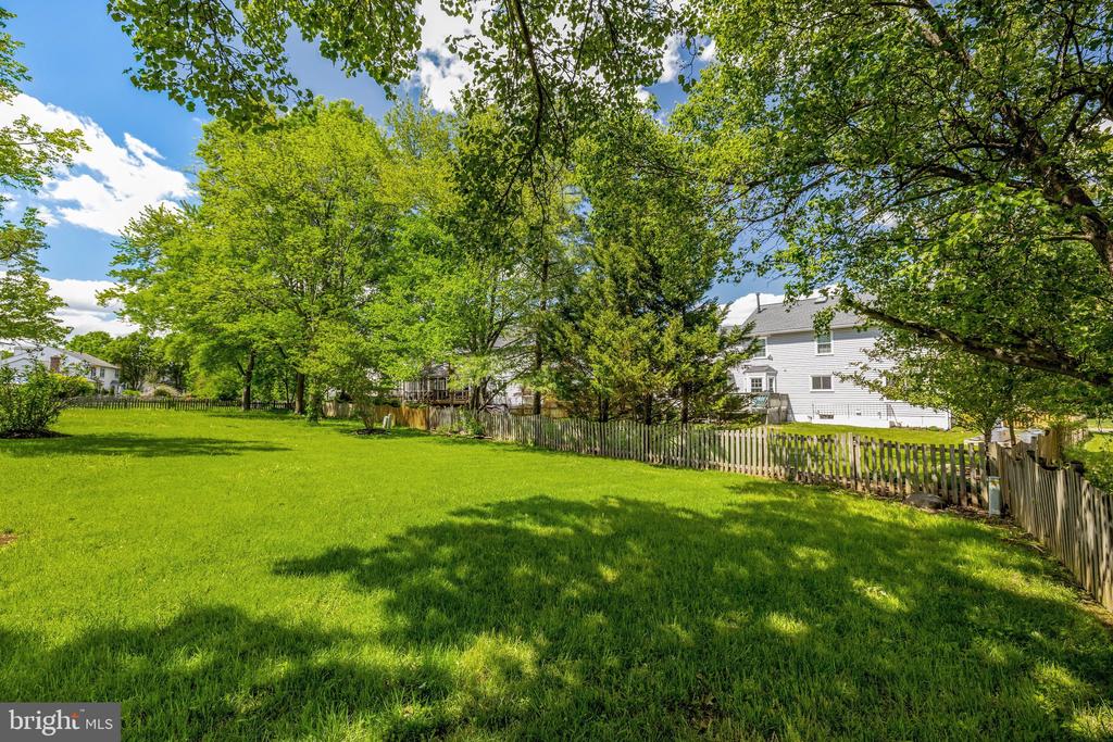 43501 GOLDEN MEADOW CIRCLE