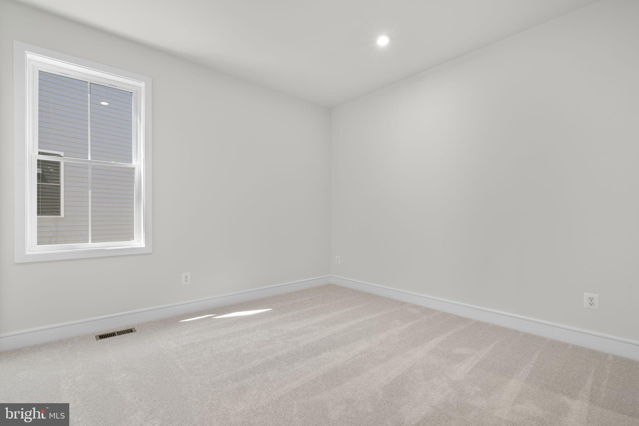 2 GOLDEN HOLLY DRIVE STONE 36-F2